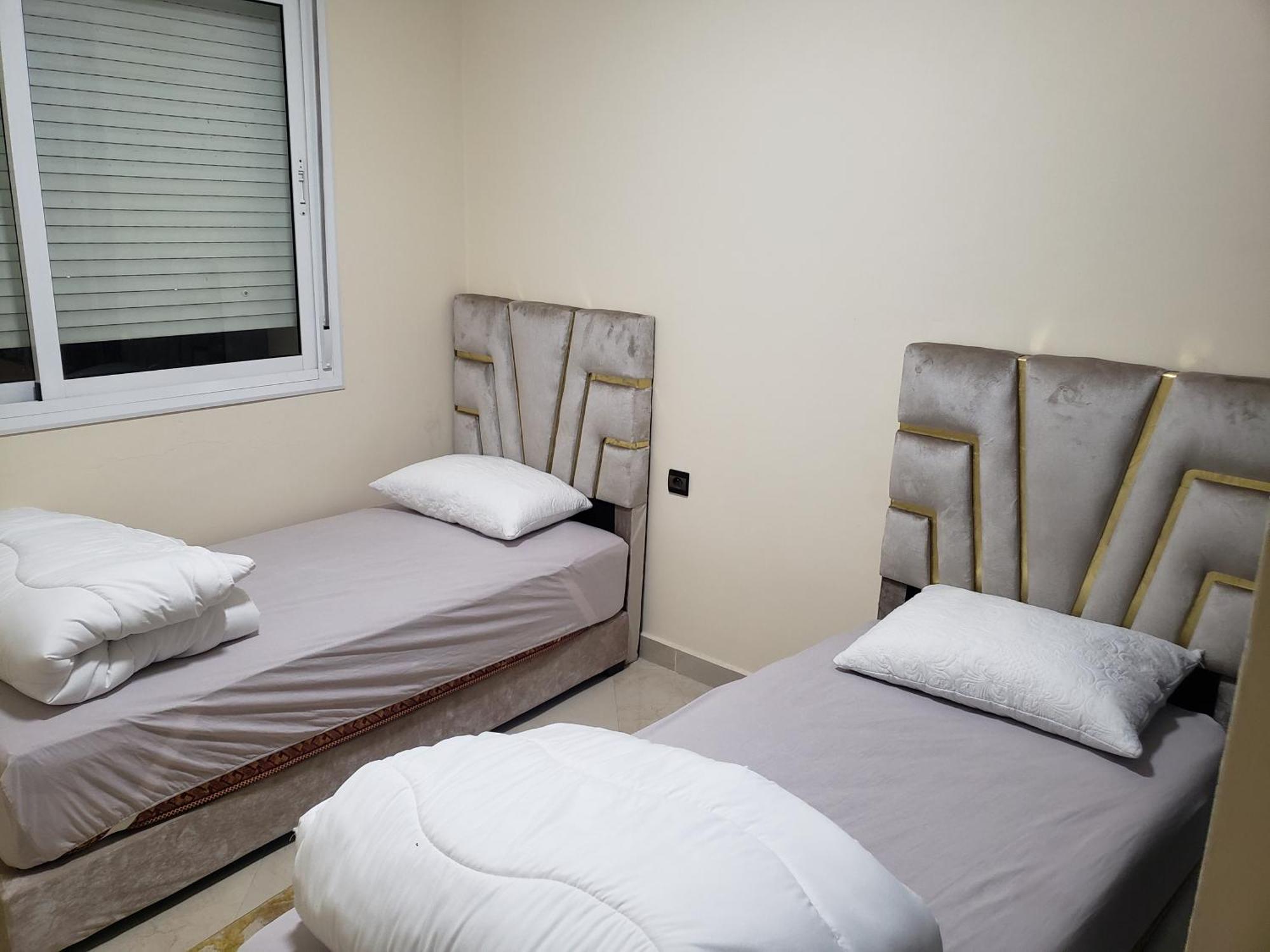 Apartment Charming 2 Bedroom *